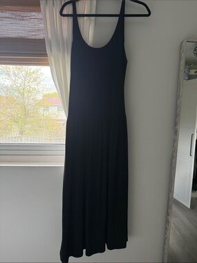 Babaton black low waist maxi dress with low back